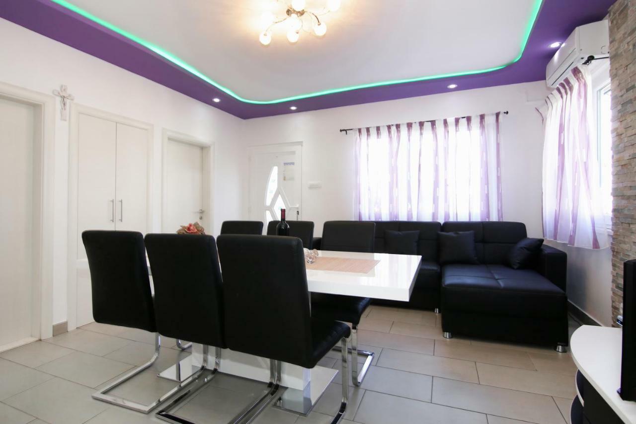 Luxury House With Pool Βίλα Τρογκίρ Εξωτερικό φωτογραφία